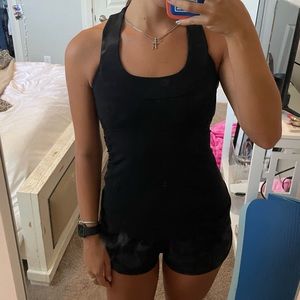 Black lulu tank top
